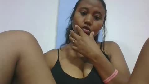 mendrika718601 online show from March 1, 5:48 pm