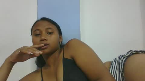 mendrika718601 online show from March 9, 6:12 pm