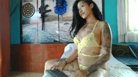 Snapshot of menesis888moon chatting on October 26, 8:59 pm menesis888moon online show from October 26, 8:59 pm