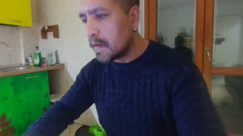 Snapshot of menformen1929 chatting on December 15, 12:26 am menformen1929 online show from December 15, 12:26 am