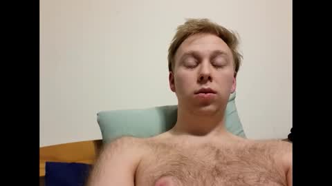 Snapshot of meow732 chatting on December 20, 1:23 am meow732 online show from December 20, 1:23 am