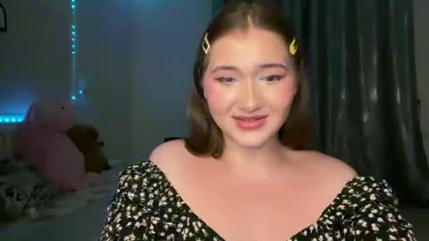 Kitten online show from July 11, 7:49 pm