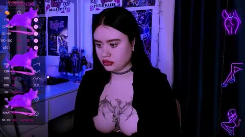 Snapshot of meow_marie chatting on March 23, 11:42 pm meow marie online show from March 23, 11:42 pm