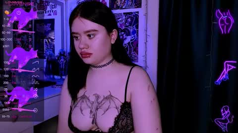 Snapshot of meow_marie chatting on March 30, 11:06 pm meow marie online show from March 30, 11:06 pm