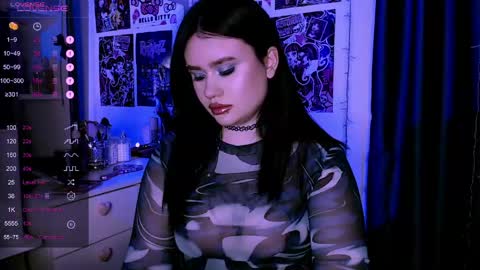 Snapshot of meow_marie chatting on June 6, 10:47 pm meow marie online show from June 6, 10:47 pm