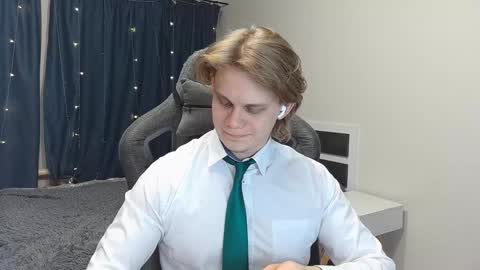 Mickey online show from December 24, 5:13 pm