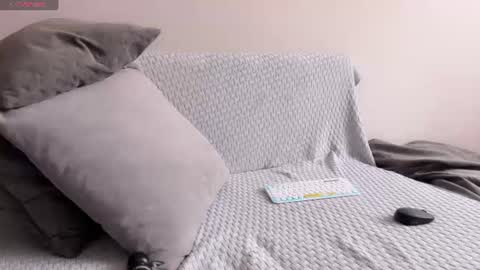 Snapshot of meowalice1 chatting on July 19, 5:44 am meowalice1 online show from July 19, 5:44 am