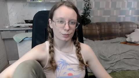 Snapshot of meowcr chatting on September 10, 12:27 pm meowcr online show from September 10, 12:27 pm