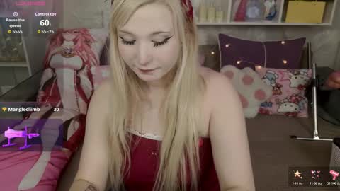 Snapshot of meowkakitty chatting on November 30, 2:48 am MeowkaKitty online show from November 30, 2:48 am