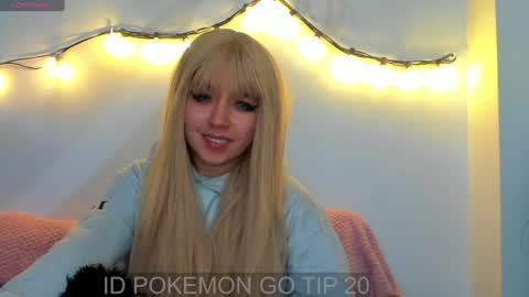 Snapshot of meowmelf chatting on June 24, 9:25 pm meowmelf online show from June 24, 9:25 pm