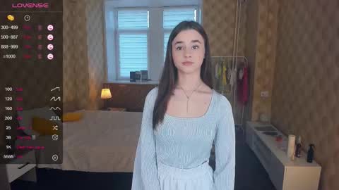 Snapshot of meoww_meows chatting on November 10, 9:41 am Julie online show from November 10, 9:41 am