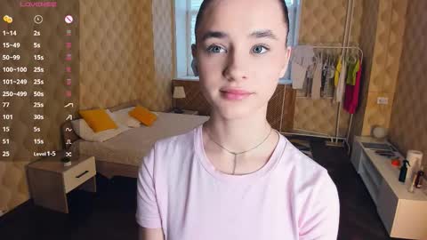 Snapshot of meoww_meows chatting on November 29, 10:07 am Julie online show from November 29, 10:07 am