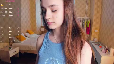 Snapshot of meoww_meows chatting on December 14, 11:04 am Julie online show from December 14, 11:04 am