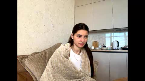 LEVA online show from April 25, 3:09 pm