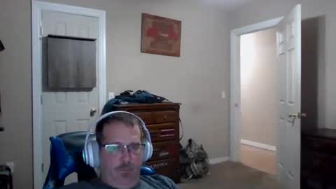 Snapshot of mercer1977 chatting on October 25, 1:57 am mercer1977 online show from October 25, 1:57 am