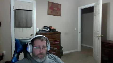 Snapshot of mercer1977 chatting on January 19, 2:21 pm mercer1977 online show from January 19, 2:21 pm