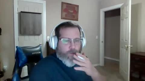 Snapshot of mercer1977 chatting on February 8, 9:07 pm mercer1977 online show from February 8, 9:07 pm