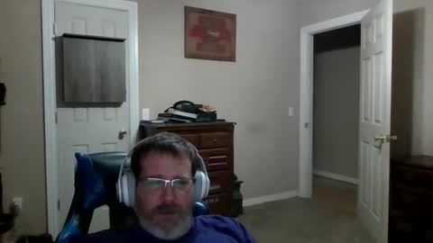 Snapshot of mercer1977 chatting on March 4, 4:35 pm mercer1977 online show from March 4, 4:35 pm