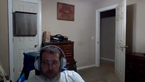 Snapshot of mercer1977 chatting on June 11, 10:30 pm mercer1977 online show from June 11, 10:30 pm
