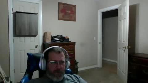 Snapshot of mercer1977 chatting on June 15, 12:07 pm mercer1977 online show from June 15, 12:07 pm