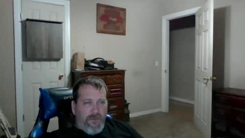 Snapshot of mercer1977 chatting on June 19, 9:35 am mercer1977 online show from June 19, 9:35 am