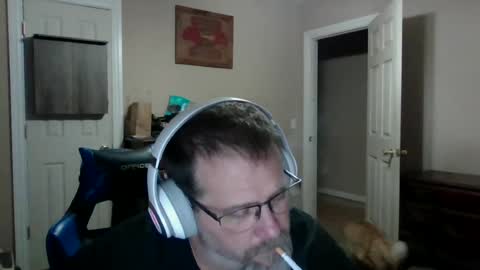 Snapshot of mercer1977 chatting on June 22, 11:51 am mercer1977 online show from June 22, 11:51 am