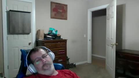 Snapshot of mercer1977 chatting on July 1, 1:34 pm mercer1977 online show from July 1, 1:34 pm