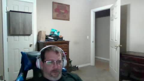 Snapshot of mercer1977 chatting on July 3, 11:38 am mercer1977 online show from July 3, 11:38 am