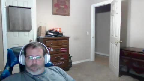 Snapshot of mercer1977 chatting on July 13, 1:58 pm mercer1977 online show from July 13, 1:58 pm