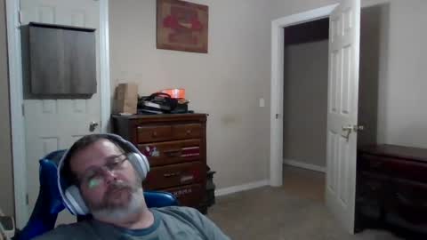 Snapshot of mercer1977 chatting on July 22, 12:19 pm mercer1977 online show from July 22, 12:19 pm