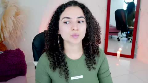 Merida Bell online show from April 26, 8:39 pm