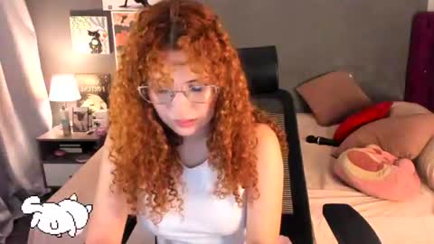 Snapshot of meridaxbrave_ chatting on June 27, 10:59 pm laura 3 i am independent model online show from June 27, 10:59 pm