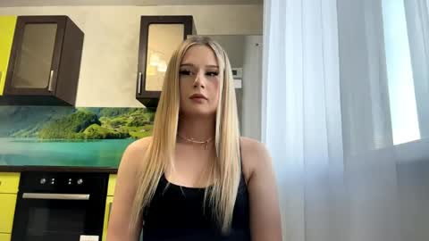 Stefani online show from June 2, 1:24 pm