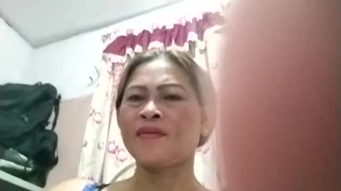 Snapshot of merry_ann123 chatting on June 1, 1:02 pm merry_ann123 online show from June 1, 1:02 pm