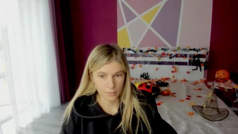 Snapshot of merrycristi chatting on October 20, 10:05 am merrycristi online show from October 20, 10:05 am