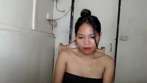 merryrose143 online show from April 21, 5:50 pm