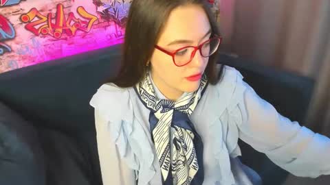 Snapshot of mersedes_rosso chatting on November 12, 9:10 am Mersedes online show from November 12, 9:10 am