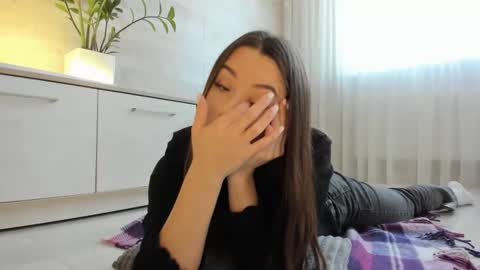 Snapshot of meryfoxxx chatting on February 9, 12:19 pm meryfoxxx online show from February 9, 12:19 pm