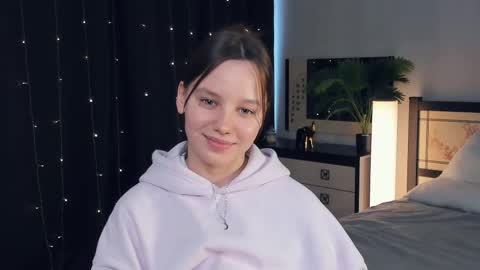 Snapshot of meryldell chatting on March 2, 11:07 am Lollita online show from March 2, 11:07 am