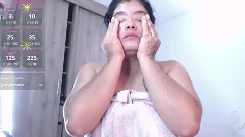 Snapshot of merylintiwg01 chatting on January 16, 7:17 am M online show from January 16, 7:17 am