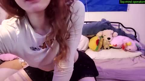 mesmerized_mowo online show from March 4, 10:27 pm