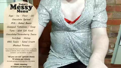 Snapshot of messyxdresser chatting on March 11, 10:05 pm messyxdresser online show from March 11, 10:05 pm
