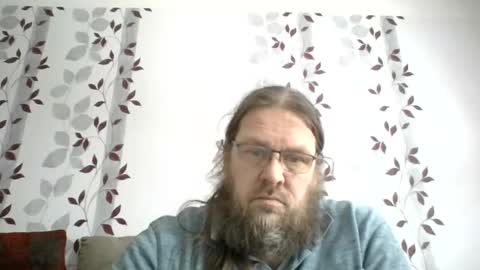 Snapshot of metallbuddy chatting on February 4, 9:15 am ask me online show from February 4, 9:15 am