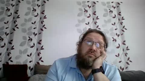 Snapshot of metallbuddy chatting on February 10, 8:07 am ask me online show from February 10, 8:07 am