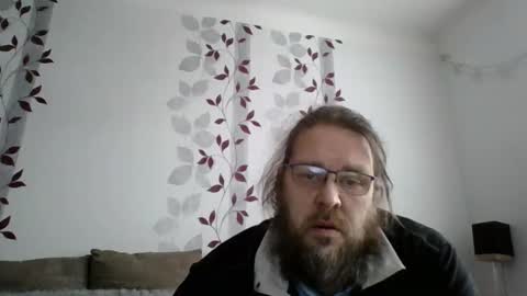 Snapshot of metallbuddy chatting on February 18, 10:00 am ask me online show from February 18, 10:00 am