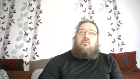 Snapshot of metallbuddy chatting on February 25, 7:29 am ask me online show from February 25, 7:29 am