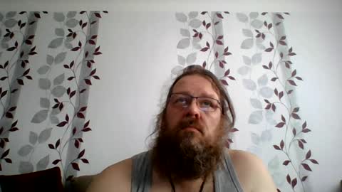 Snapshot of metallbuddy chatting on June 21, 9:45 am ask me online show from June 21, 9:45 am