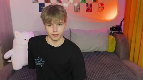 Arthur online show from May 2, 11:54 pm