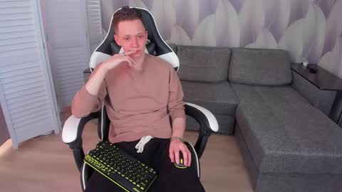 MEVERIK OUSHEN online show from April 1, 1:12 pm