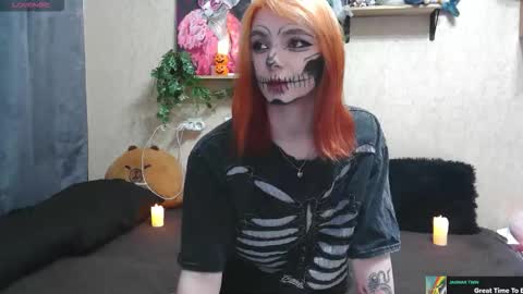 Snapshot of mevis_li chatting on October 31, 10:16 am Mavis online show from October 31, 10:16 am